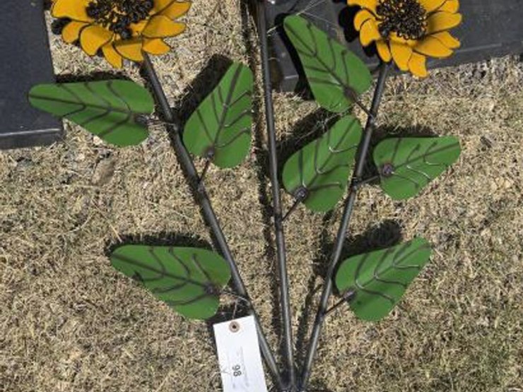 #98-•-metal-art---sunflower-bouquet-w/-ladybug-image-1