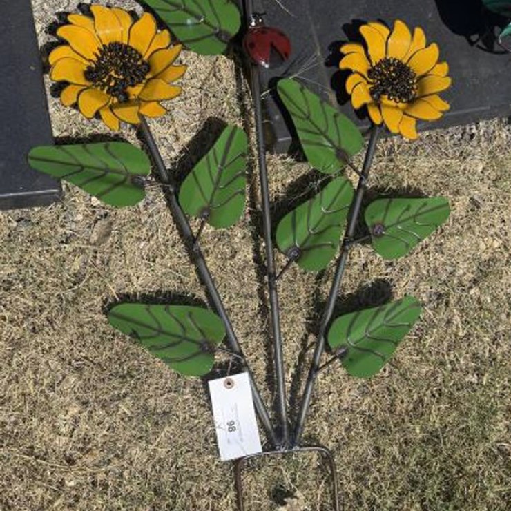 #98 • Metal Art - Sunflower Bouquet w/ Ladybug