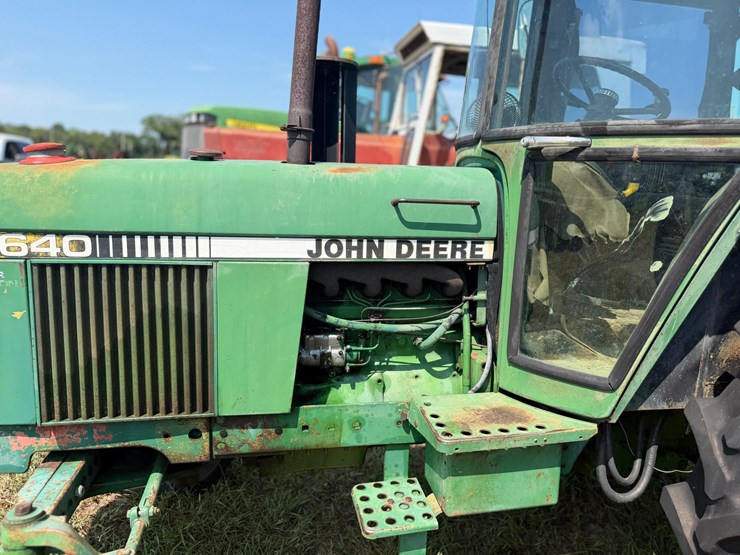1981-john-deere-1640-image-25