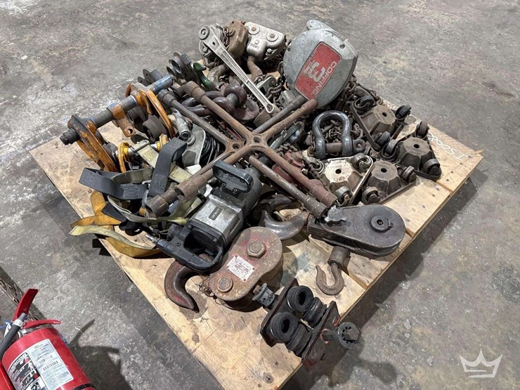 pallet-of-miscellaneous-small-equipment-image-2