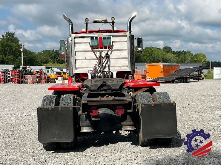 2007-sterling-l9500-image-35