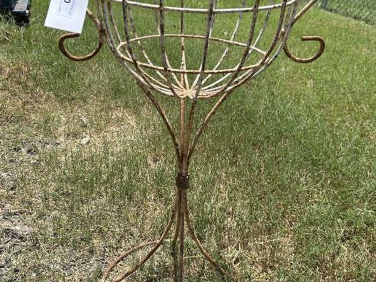 #70-•-flower-pot-stand-image-2