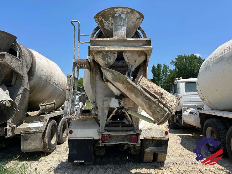 1992-mack-dm600gk-rear-discharge-(glider-kit)-concrete-mixer-truck-image-25