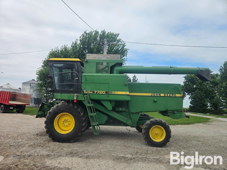 1983-john-deere-7720-image-8