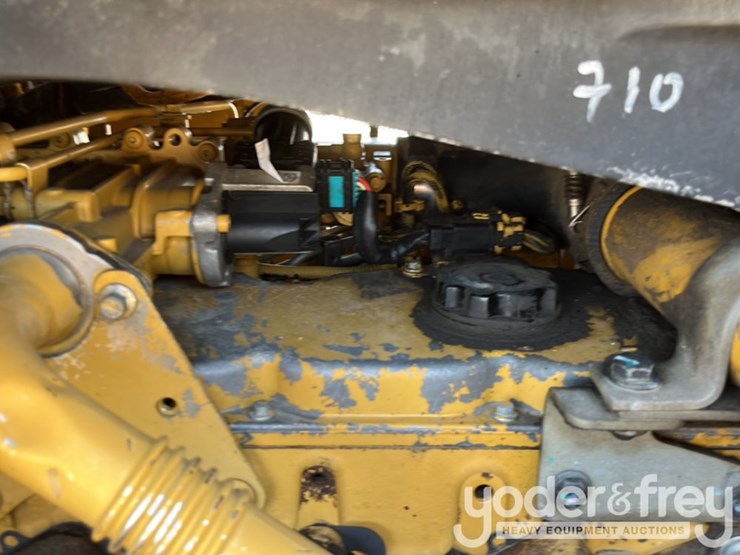 2018-caterpillar-d6n-lgp-image-50