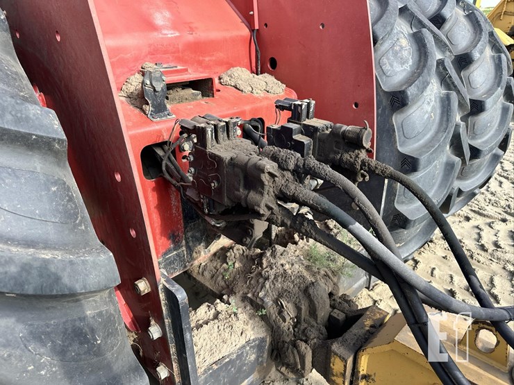 2010-case-ih-steiger-485-image-44