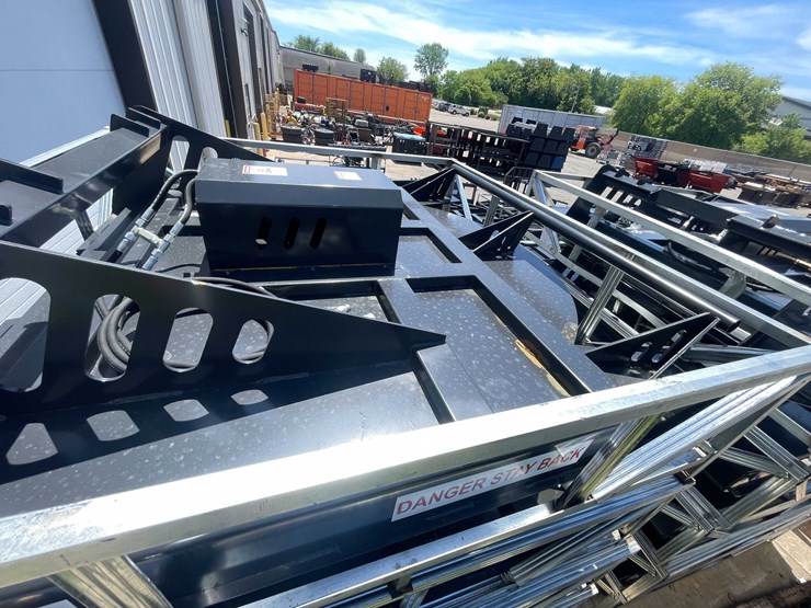 #8232-•-unused-2026-jct-heavy-duty-skid-steer-brush-cutter-(o2)-image-3
