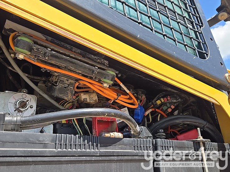 caterpillar-d5k2-image-38