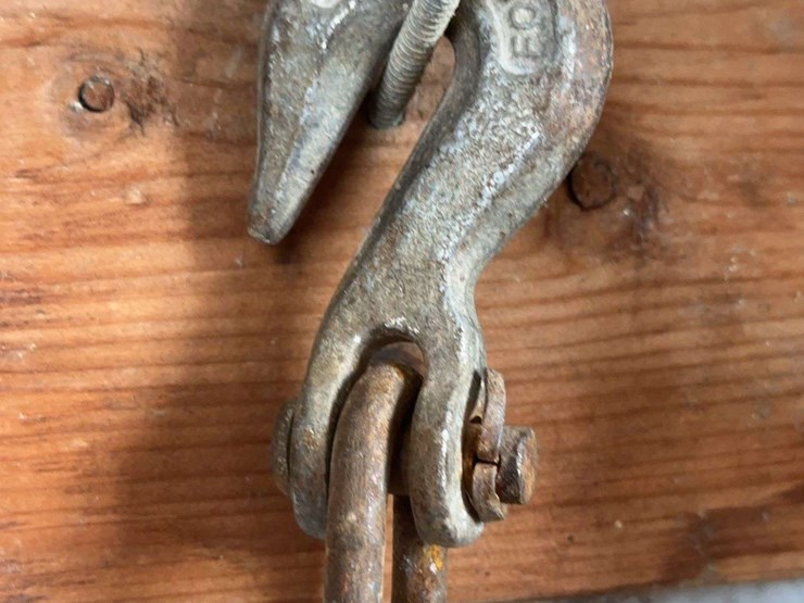 heavy-duty-forged-steel-utility-chain-with-hooks-image-4
