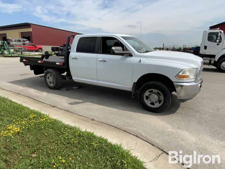 2012-dodge-2500-image-3