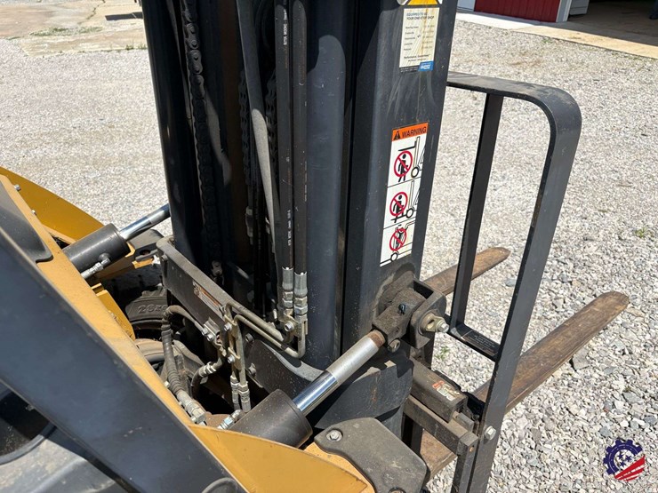 caterpillar-gp30n-image-17