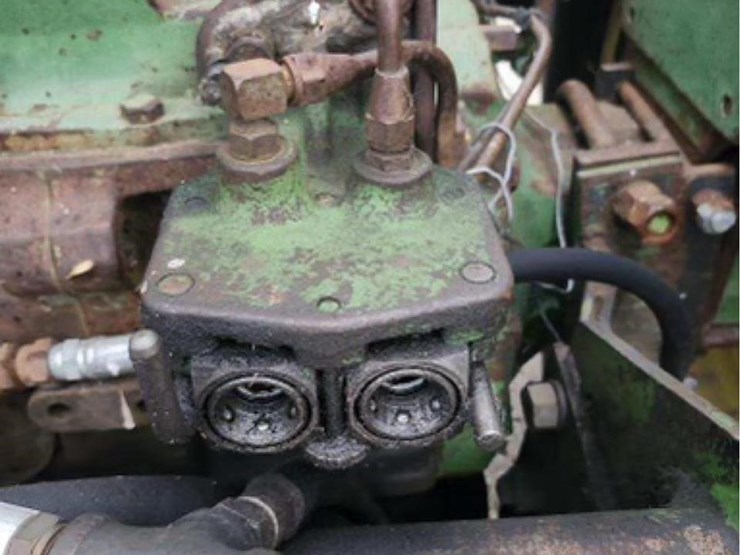 john-deere-4010-image-29