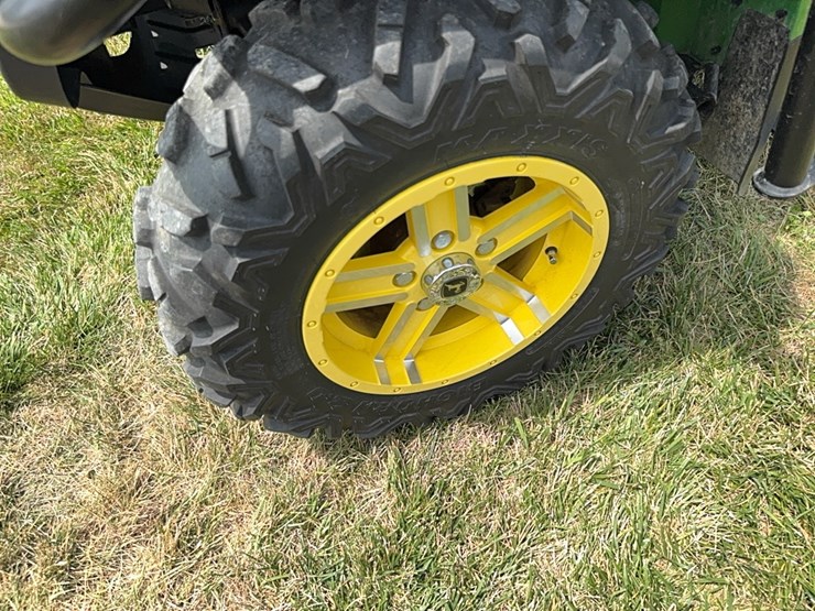 2012-john-deere-gator-image-35