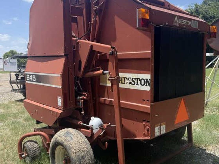 hesston-845-image-6