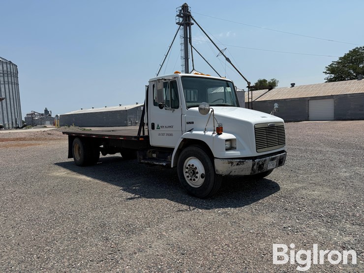 1999-freightliner-fl70-image-3