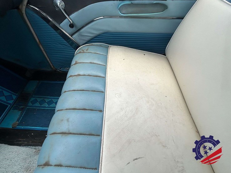 1955-ford-fairlane-club-sedan-image-40