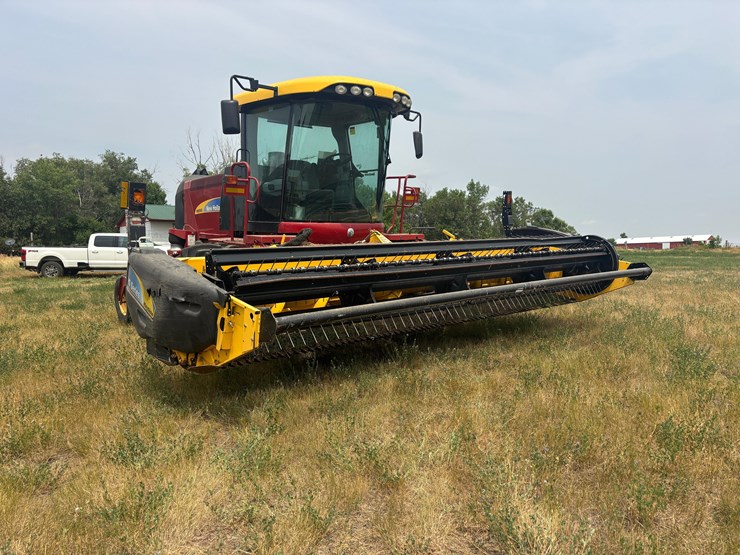 2013-new-holland-h8060-image-3