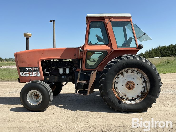 1979-allis-chalmers-7020-image-8