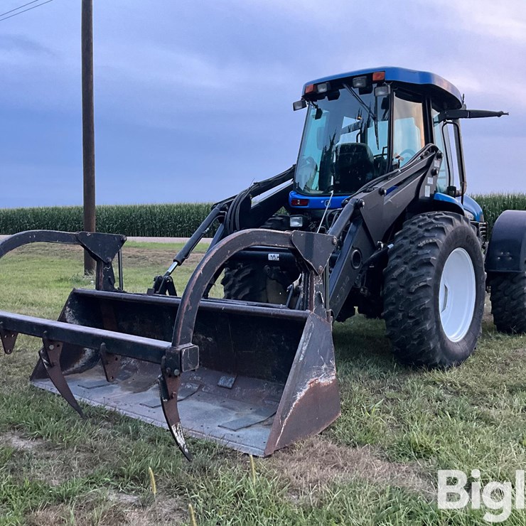 2005 NEW HOLLAND TV145