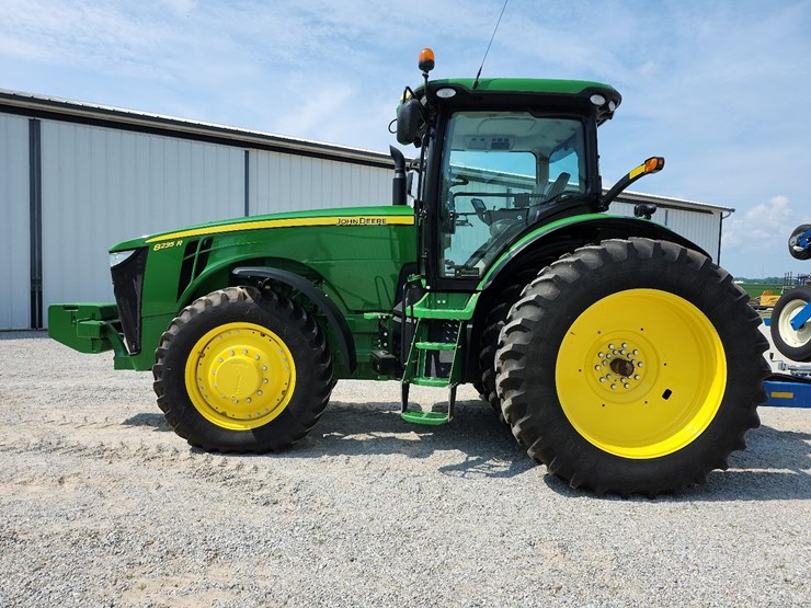 2013-john-deere-8235r-image-5