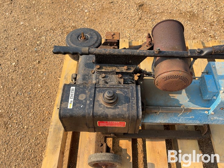generac-3750-watt-gas-powered-generator-image-15