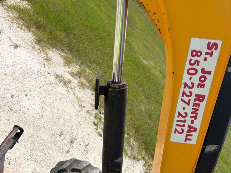 2019-jcb-8029cts-image-15