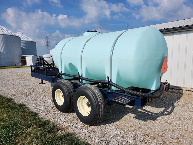 schaben-1300-gal.-tandem-nurse-trailer-image-7