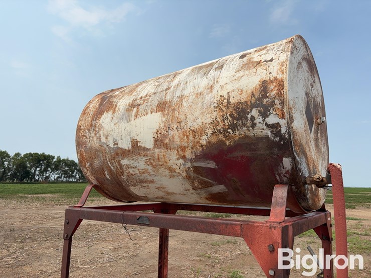 300-gal-fuel-barrel-on-stand-image-11