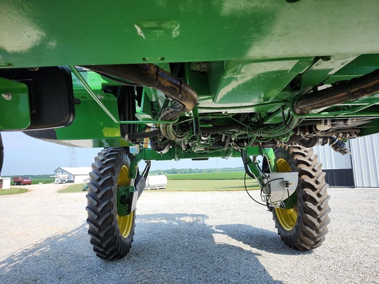 2011-john-deere-4730-image-34