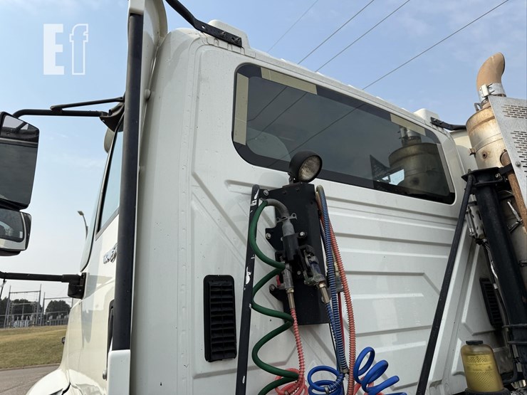 2009-international-transtar-8600-image-19