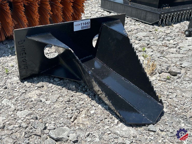 mini-universal-attach-tree-spade-attachment-image-2