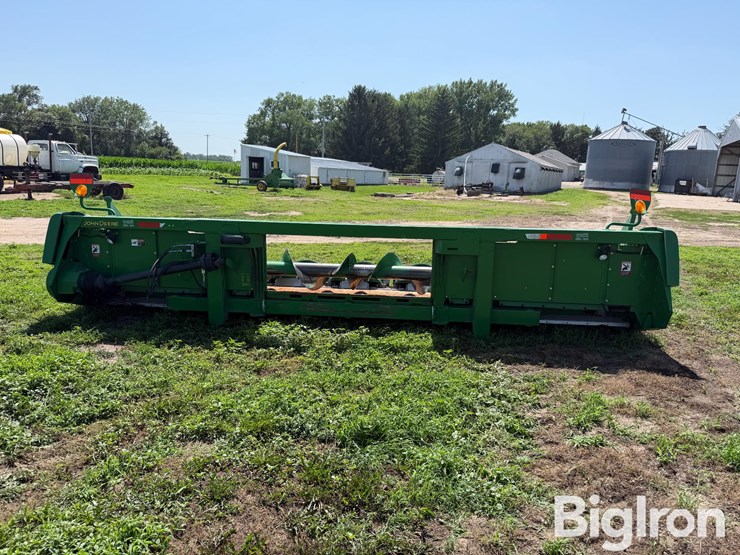 2016-john-deere-608c-image-6