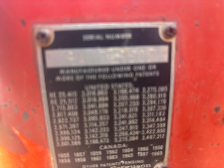 massey-ferguson-135-image-12