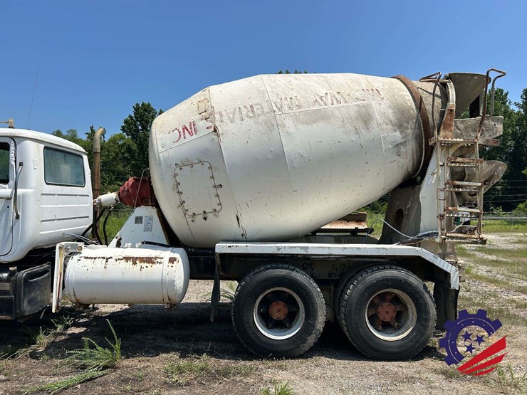 1988-mack-dm690s-image-24