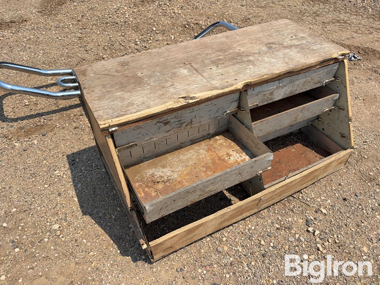luverne-chevrolet-cattle-guard-&-toolbox-image-17