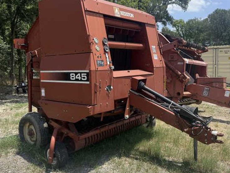 hesston-845-image-1