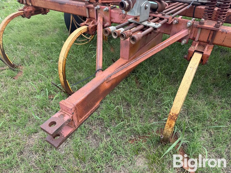 sunflower-24’-chisel-plow-image-18