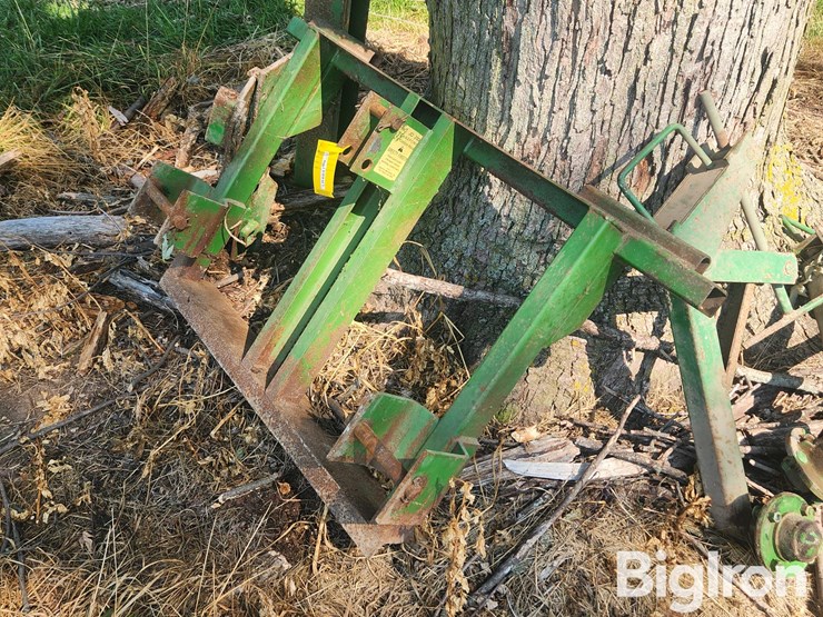 john-deere-200-image-1