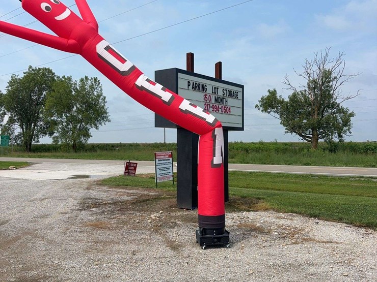 air-dance-inflatable-tube-man-with-open-logo,-20ft-tall-image-4