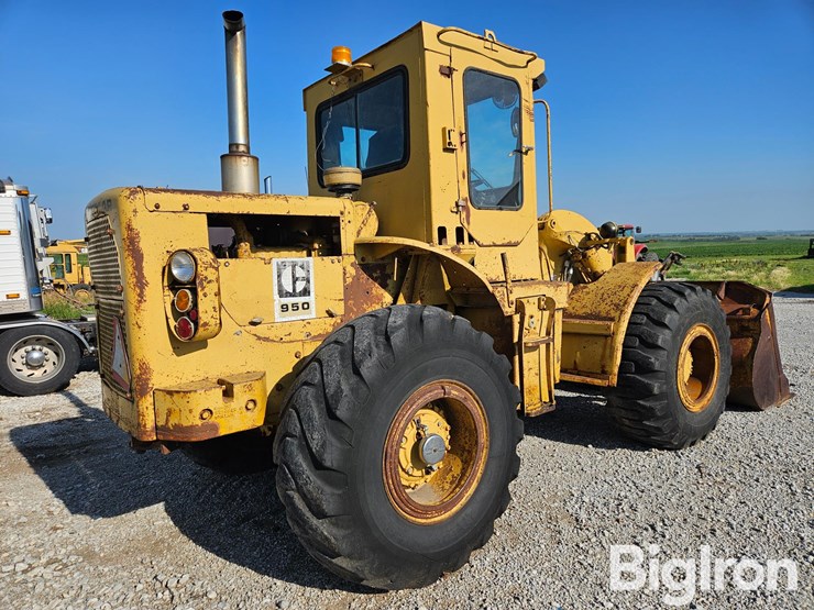 caterpillar-950-image-5
