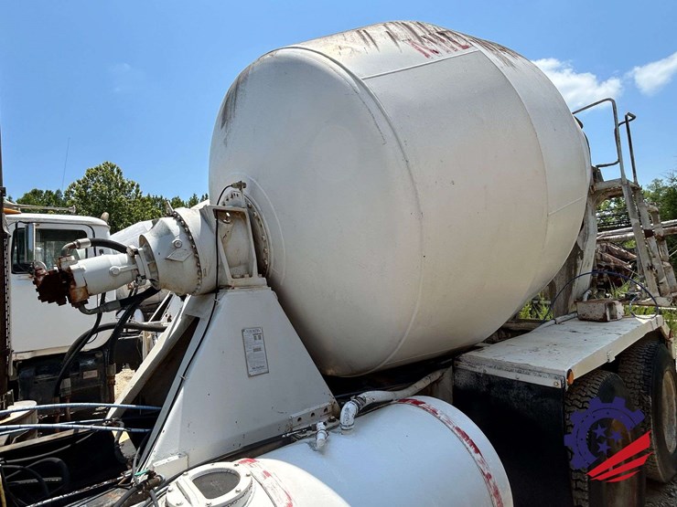 1992-mack-dm600gk-rear-discharge-(glider-kit)-concrete-mixer-truck-image-18