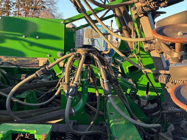 john-deere-1890-image-8