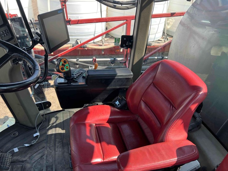 case-ih-patriot-4430-sprayer-image-10