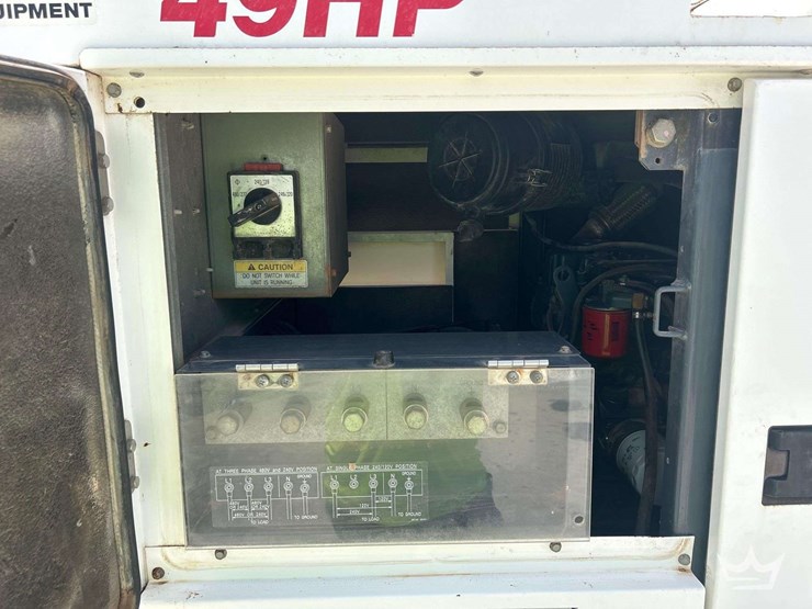 airman-powerpro-40-38kva-towable-diesel-generator-image-8