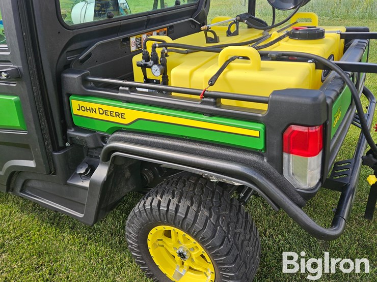 2023-john-deere-xuv-835m-gator-4x4-utv-w/65-gal-sprayer-image-18