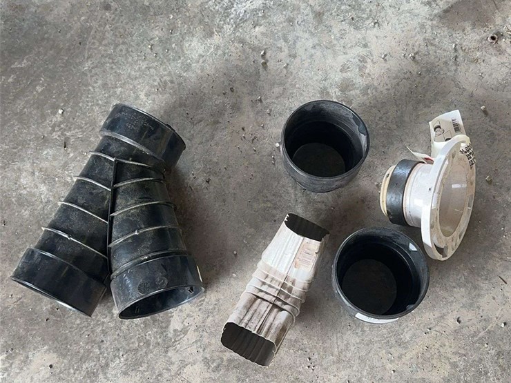 assorted-plumbing-and-drainage-fittings-including-oatey-twist-n-set-flange-image-1