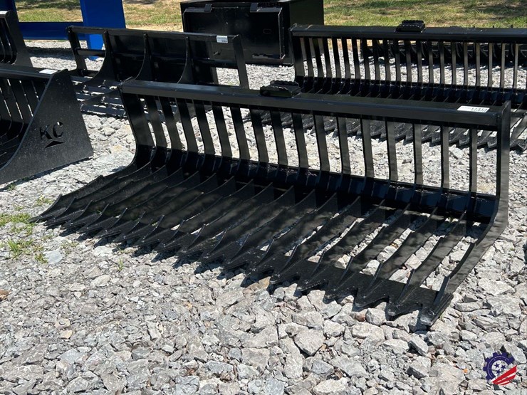 skid-steer-skeleton-bucket-low-side-attachment-image-1
