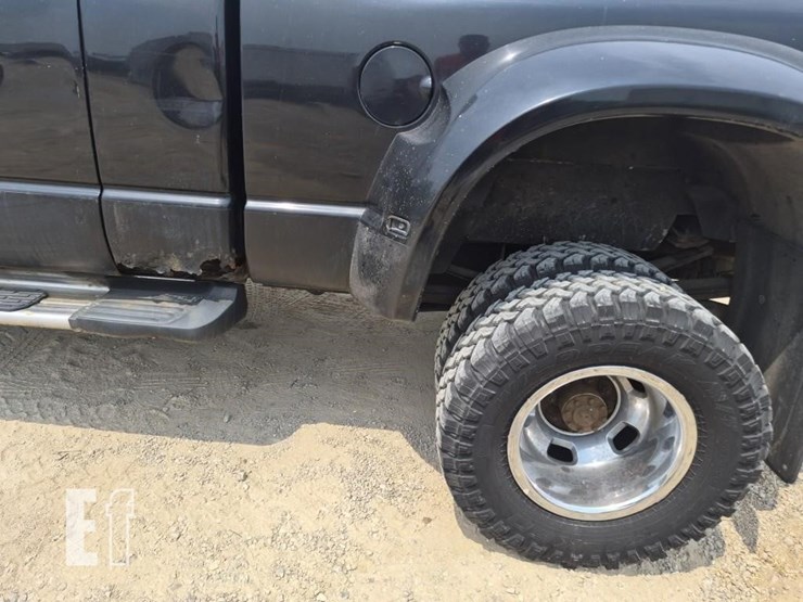 2006-dodge-ram-3500-image-13