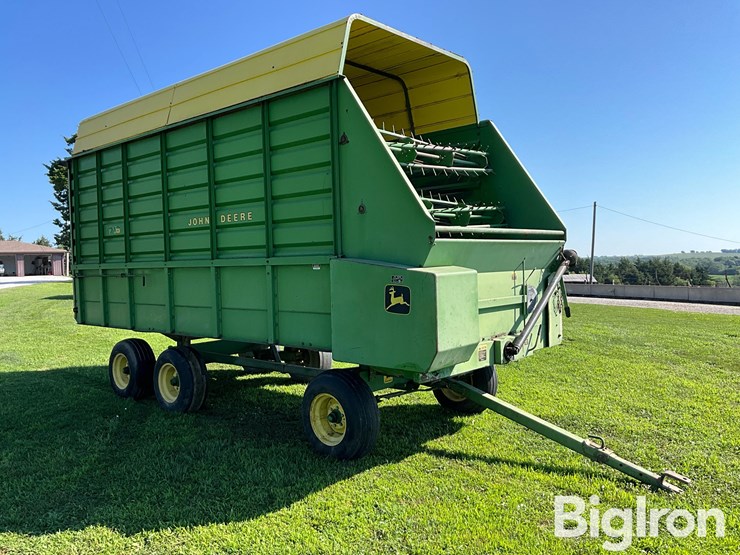 john-deere-716-image-3