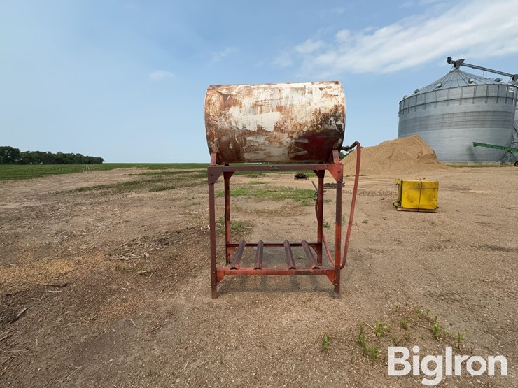 300-gal-fuel-barrel-on-stand-image-4